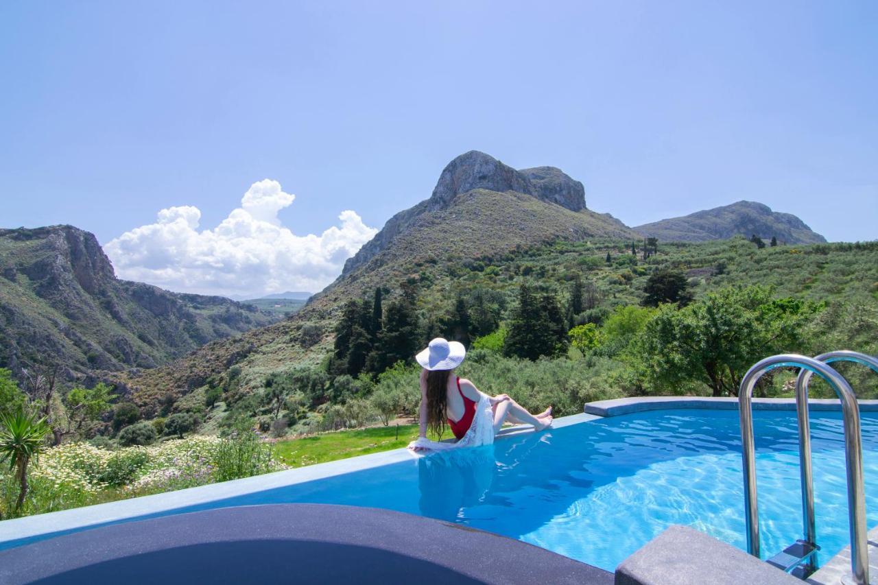 Heated Private Ozone Salt Pool, Jacuzzi, Cinema Inside & Outside, Ping Pong, Billiard, Ps5, Playground, Giant Chess, Giant Monopoly, Table Football, 3X Surround Sound - Villa Rokka Luxe Kissamos Luaran gambar