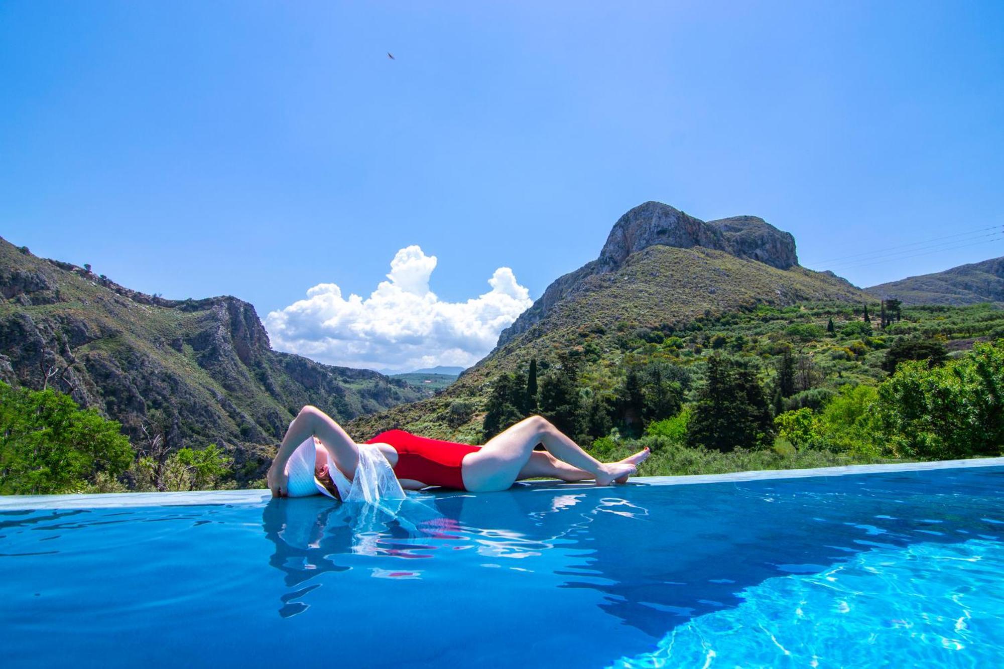 Heated Private Ozone Salt Pool, Jacuzzi, Cinema Inside & Outside, Ping Pong, Billiard, Ps5, Playground, Giant Chess, Giant Monopoly, Table Football, 3X Surround Sound - Villa Rokka Luxe Kissamos Luaran gambar