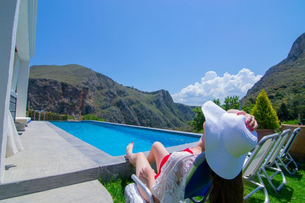 Heated Private Ozone Salt Pool, Jacuzzi, Cinema Inside & Outside, Ping Pong, Billiard, Ps5, Playground, Giant Chess, Giant Monopoly, Table Football, 3X Surround Sound - Villa Rokka Luxe Kissamos Luaran gambar