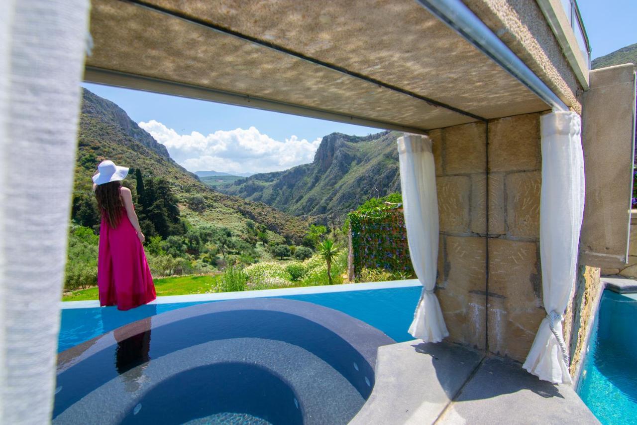 Heated Private Ozone Salt Pool, Jacuzzi, Cinema Inside & Outside, Ping Pong, Billiard, Ps5, Playground, Giant Chess, Giant Monopoly, Table Football, 3X Surround Sound - Villa Rokka Luxe Kissamos Luaran gambar