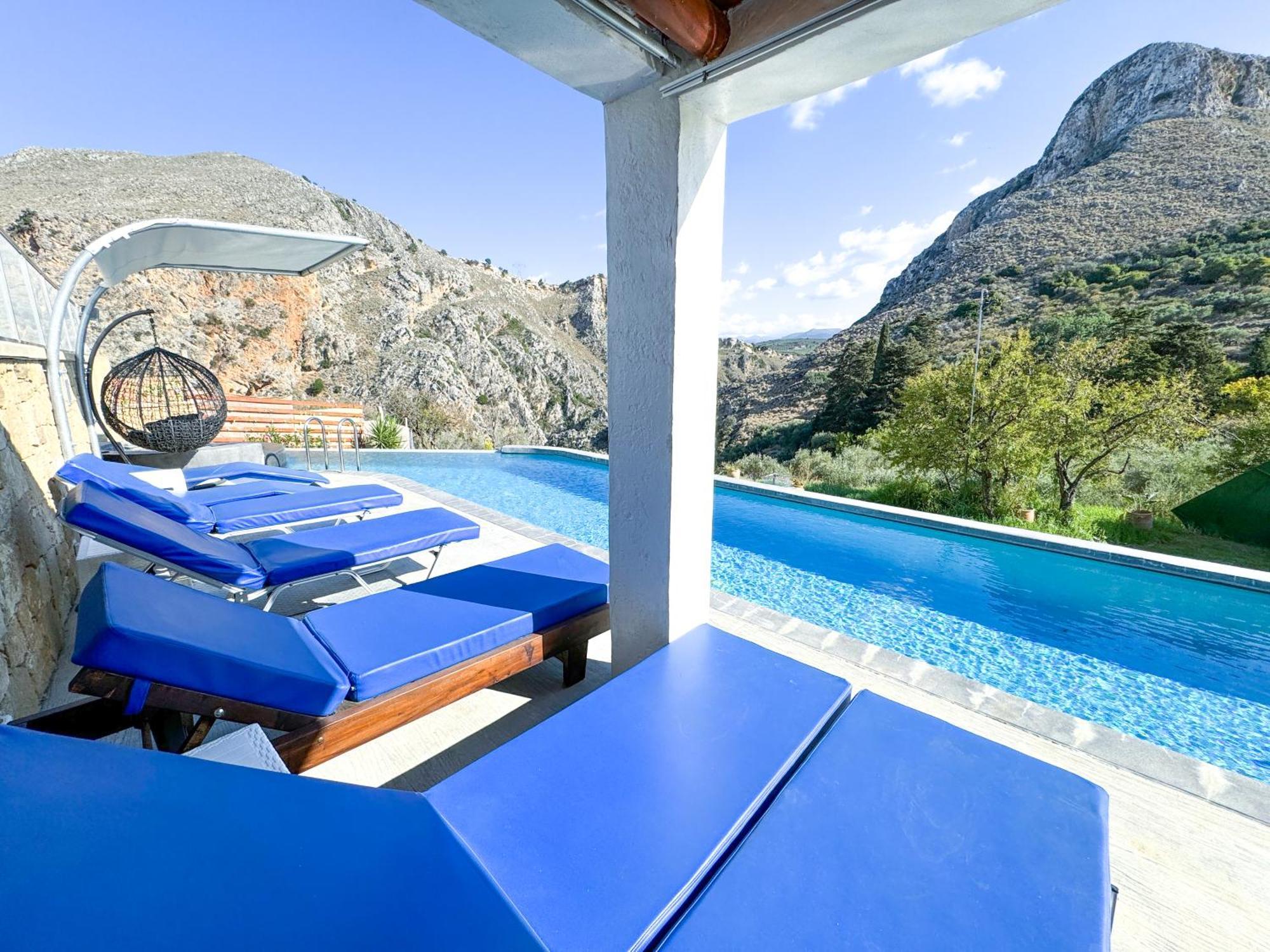 Heated Private Ozone Salt Pool, Jacuzzi, Cinema Inside & Outside, Ping Pong, Billiard, Ps5, Playground, Giant Chess, Giant Monopoly, Table Football, 3X Surround Sound - Villa Rokka Luxe Kissamos Luaran gambar