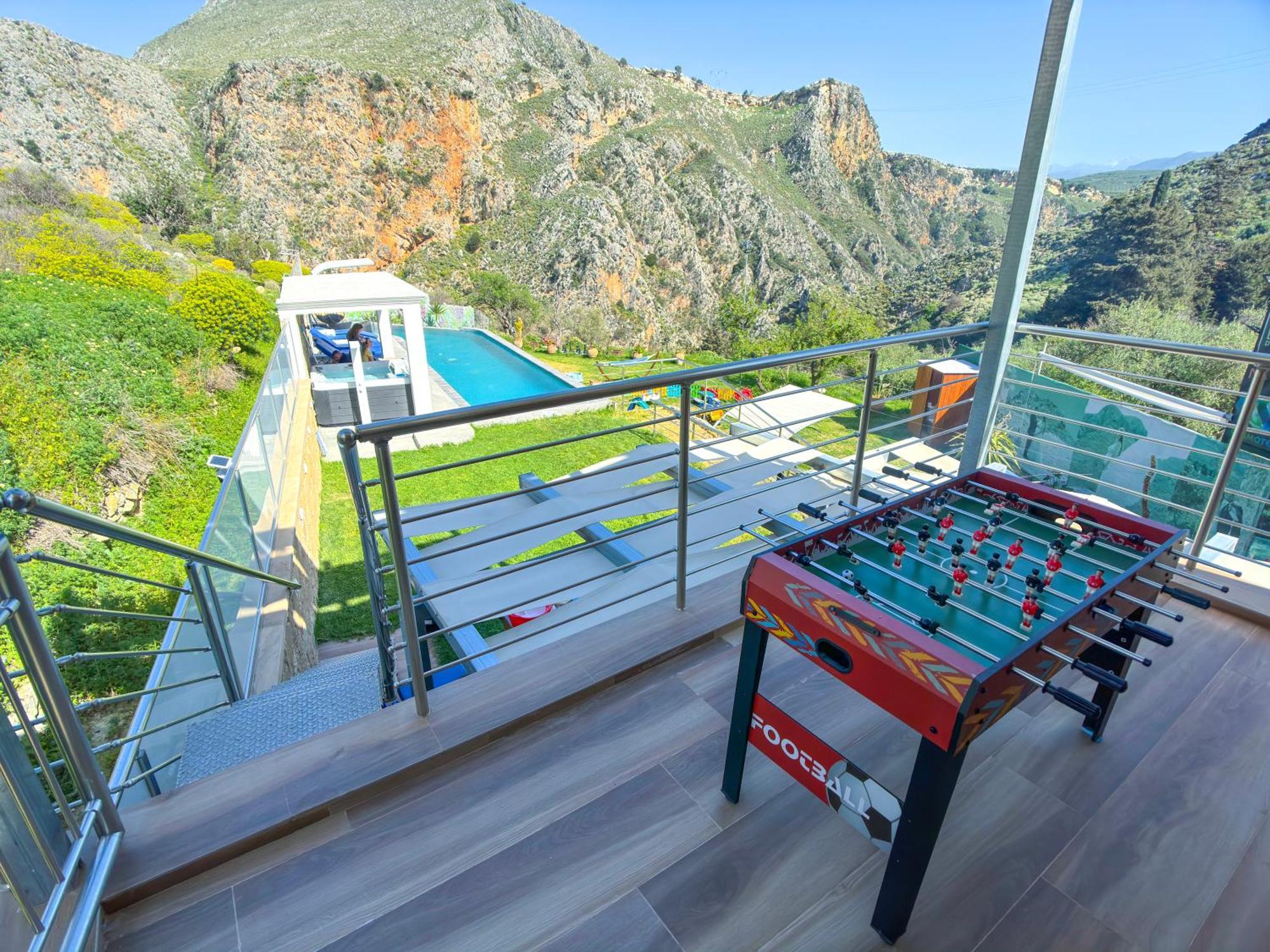 Heated Private Ozone Salt Pool, Jacuzzi, Cinema Inside & Outside, Ping Pong, Billiard, Ps5, Playground, Giant Chess, Giant Monopoly, Table Football, 3X Surround Sound - Villa Rokka Luxe Kissamos Luaran gambar