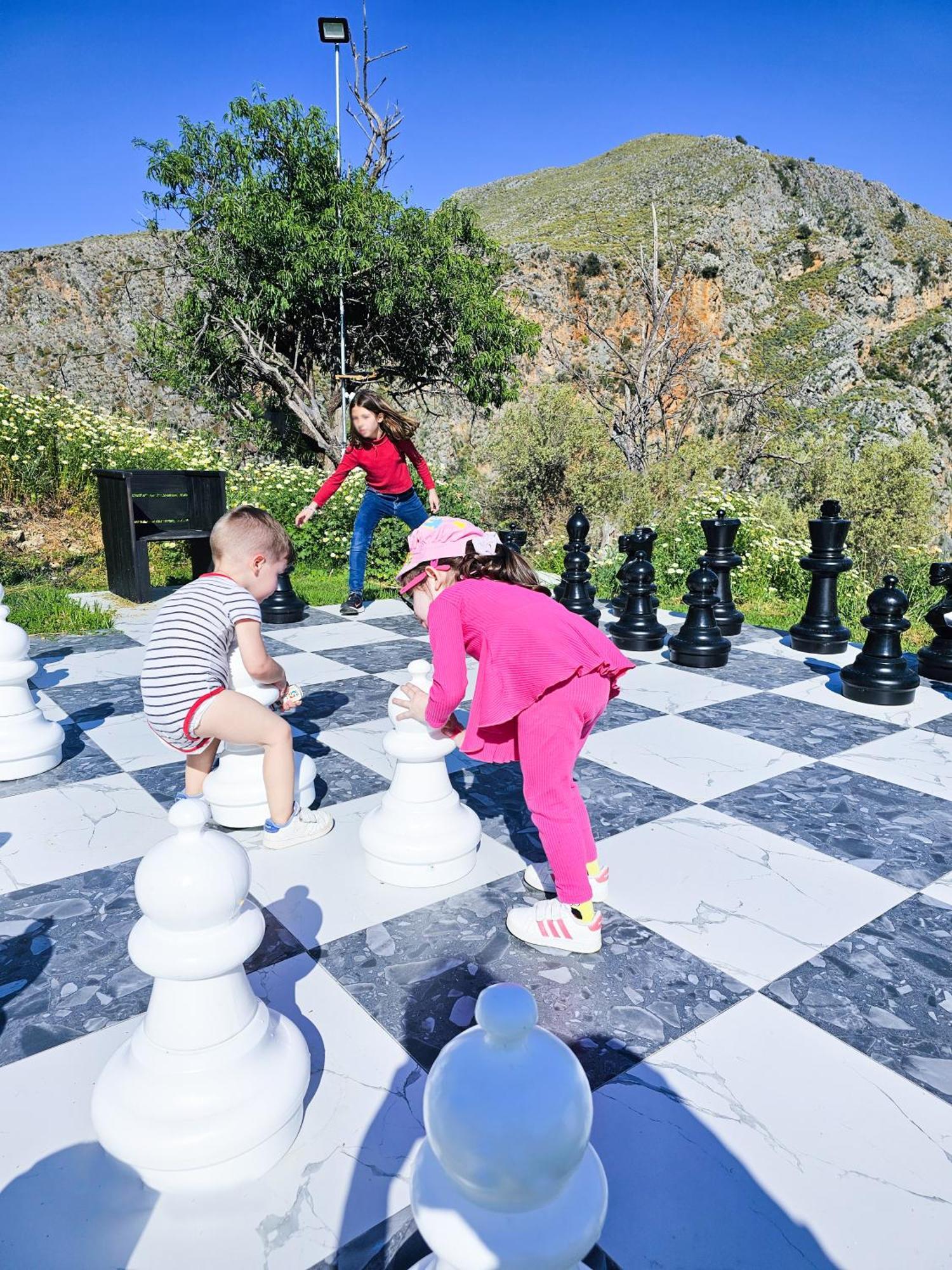 Heated Private Ozone Salt Pool, Jacuzzi, Cinema Inside & Outside, Ping Pong, Billiard, Ps5, Playground, Giant Chess, Giant Monopoly, Table Football, 3X Surround Sound - Villa Rokka Luxe Kissamos Luaran gambar