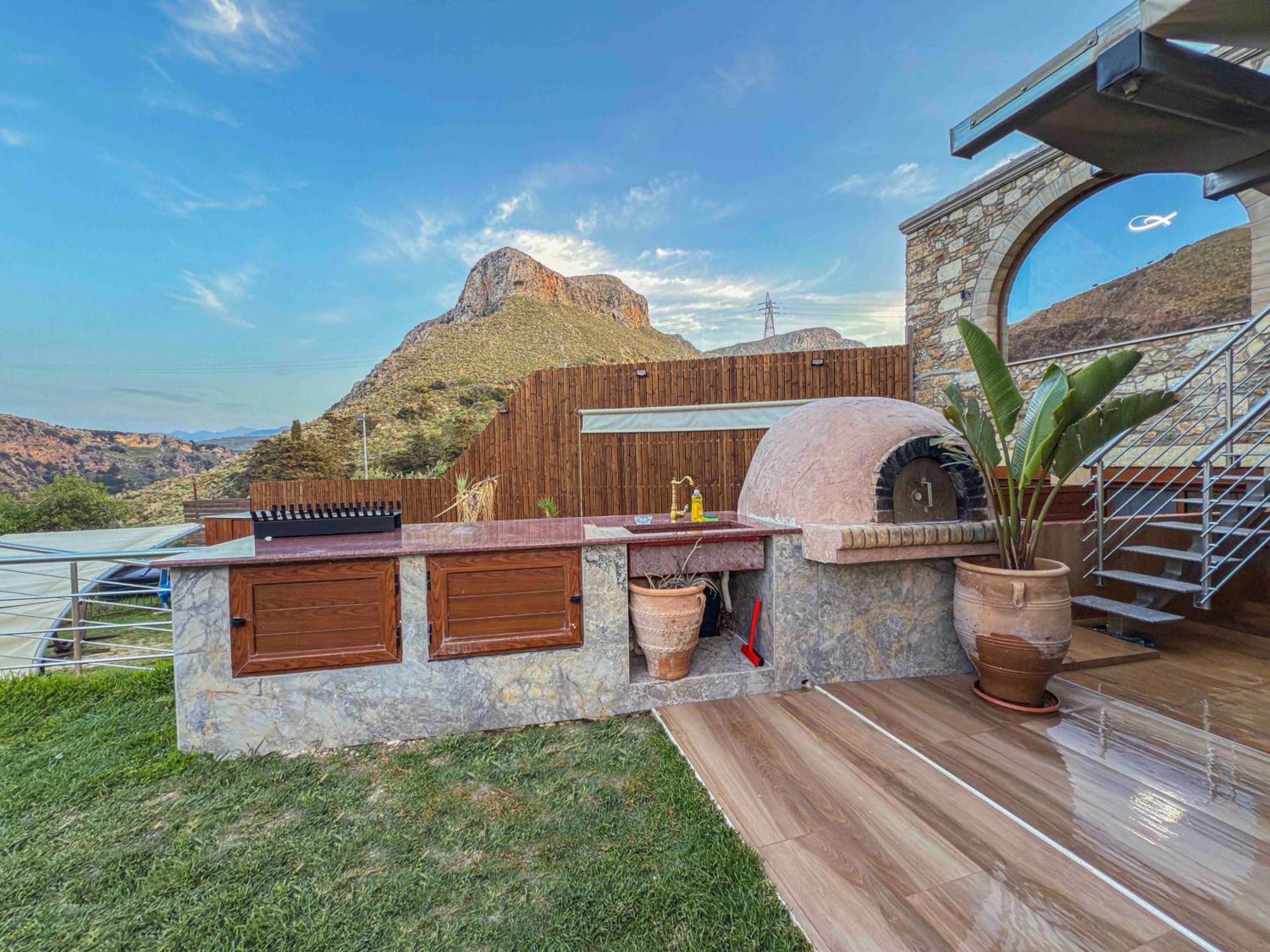 Heated Private Ozone Salt Pool, Jacuzzi, Cinema Inside & Outside, Ping Pong, Billiard, Ps5, Playground, Giant Chess, Giant Monopoly, Table Football, 3X Surround Sound - Villa Rokka Luxe Kissamos Luaran gambar