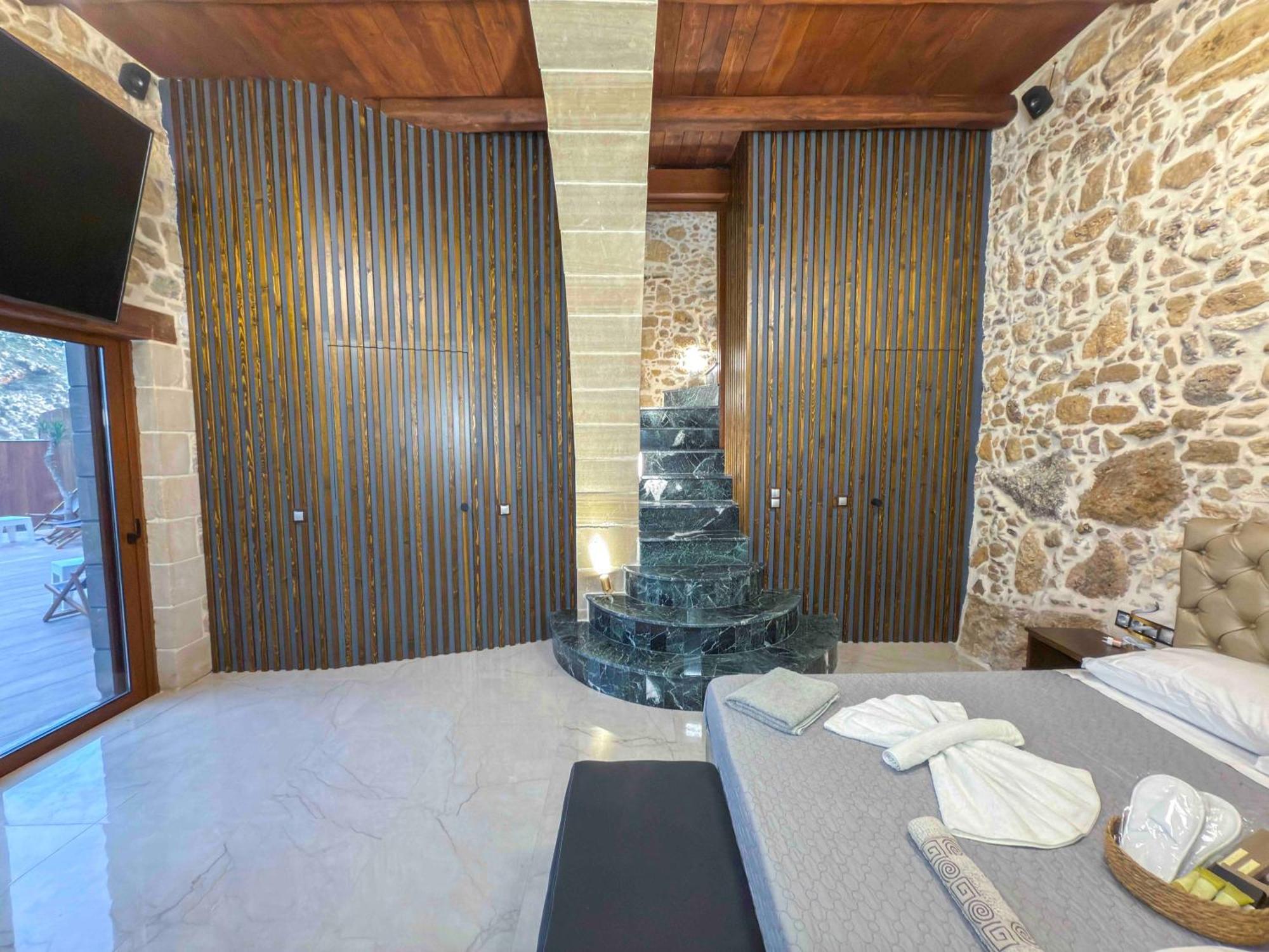 Heated Private Ozone Salt Pool, Jacuzzi, Cinema Inside & Outside, Ping Pong, Billiard, Ps5, Playground, Giant Chess, Giant Monopoly, Table Football, 3X Surround Sound - Villa Rokka Luxe Kissamos Luaran gambar