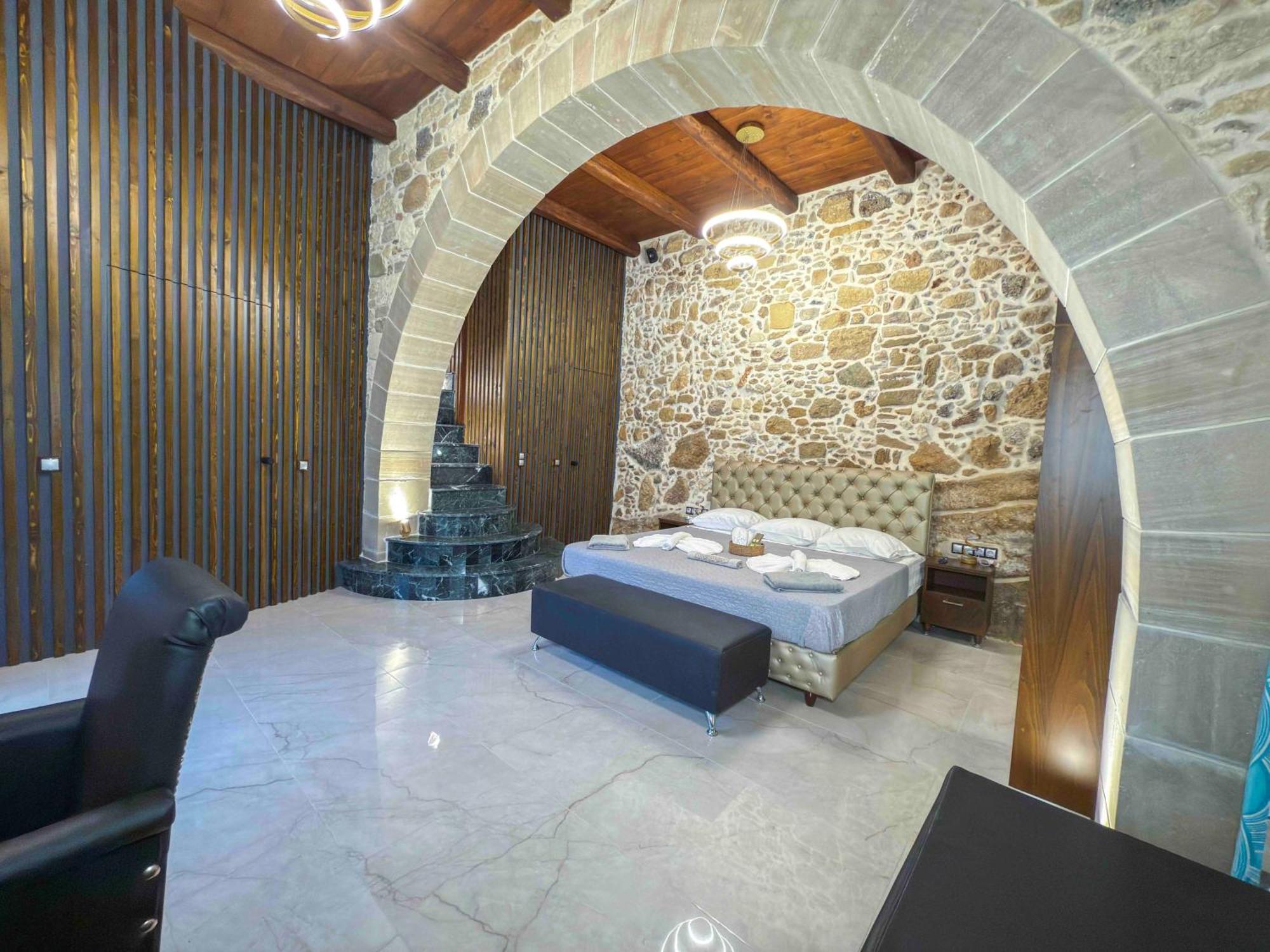 Heated Private Ozone Salt Pool, Jacuzzi, Cinema Inside & Outside, Ping Pong, Billiard, Ps5, Playground, Giant Chess, Giant Monopoly, Table Football, 3X Surround Sound - Villa Rokka Luxe Kissamos Luaran gambar