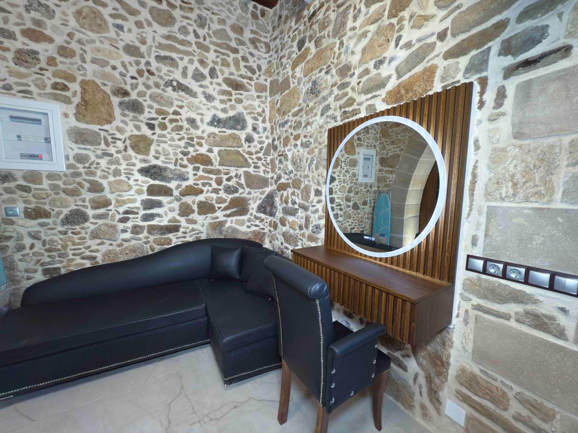 Heated Private Ozone Salt Pool, Jacuzzi, Cinema Inside & Outside, Ping Pong, Billiard, Ps5, Playground, Giant Chess, Giant Monopoly, Table Football, 3X Surround Sound - Villa Rokka Luxe Kissamos Luaran gambar