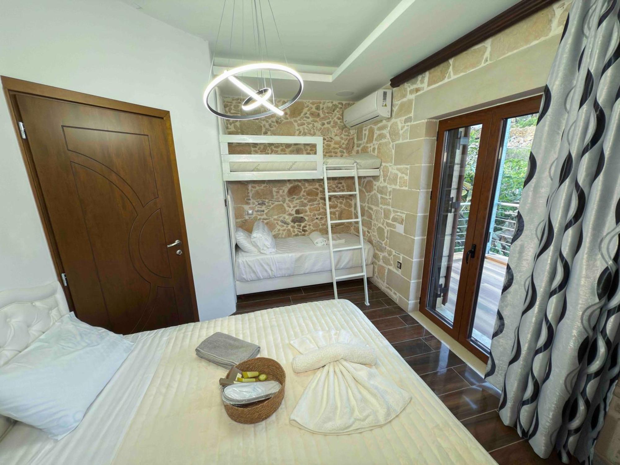 Heated Private Ozone Salt Pool, Jacuzzi, Cinema Inside & Outside, Ping Pong, Billiard, Ps5, Playground, Giant Chess, Giant Monopoly, Table Football, 3X Surround Sound - Villa Rokka Luxe Kissamos Luaran gambar